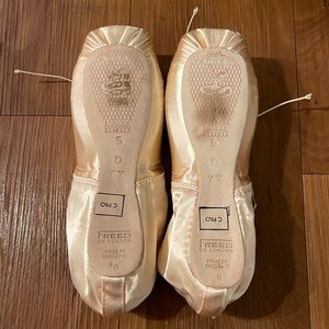 Freed of London Classic Pro Pointe Shoes 5XX D Maker